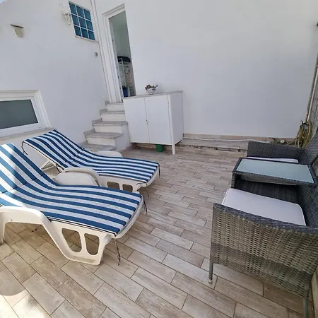 Romy Blu Apartment Capri